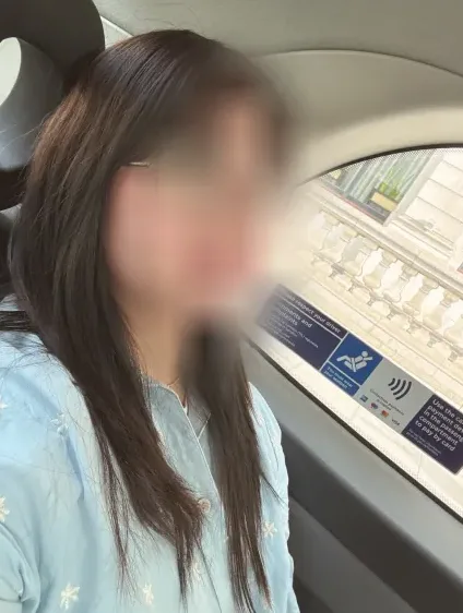 Amira, 35