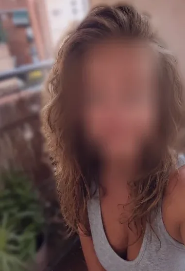 Hannah, 40