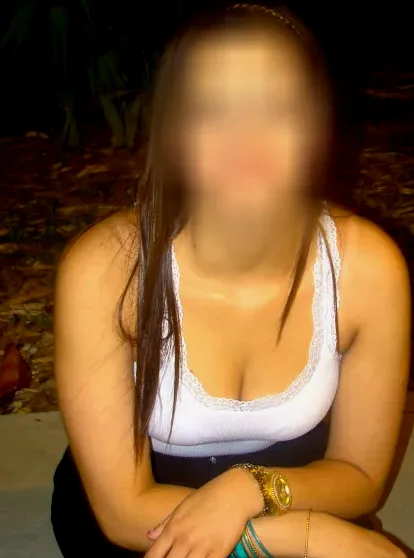 Karolina, 35