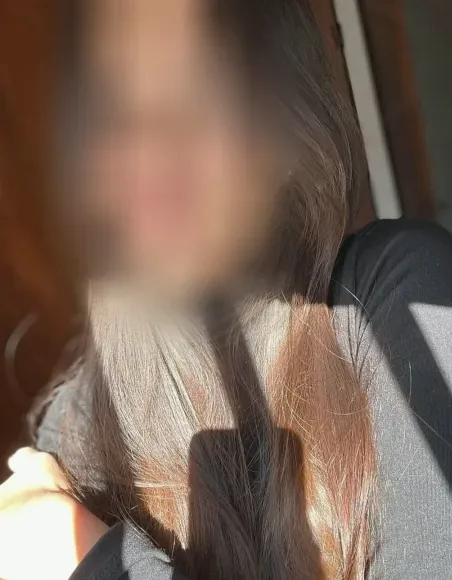 Lily, 32