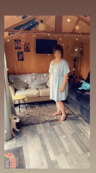 Yasmin, 27